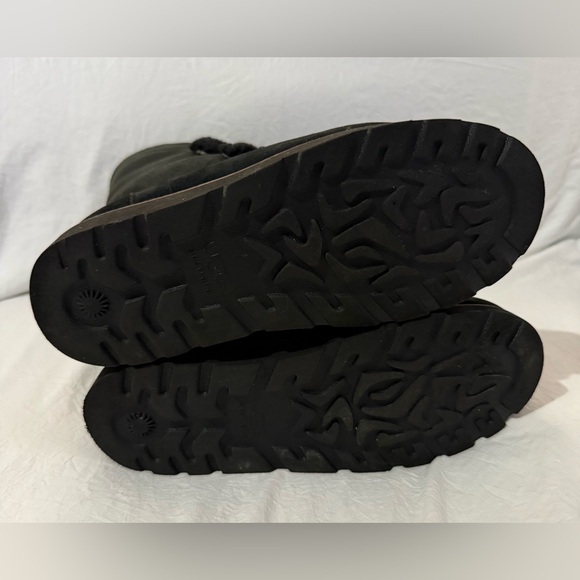 UGG Black Winter Boots with Fur Lining - Picture 5 of 7